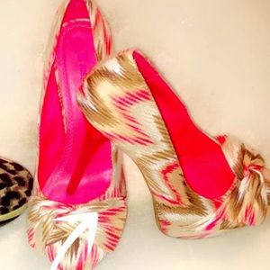 Doesn’t come with original box but in great condition